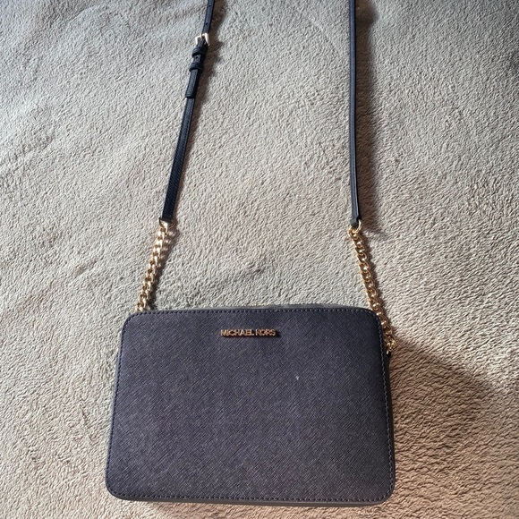 Authentic Michael kors purse - Picture 5 of 6